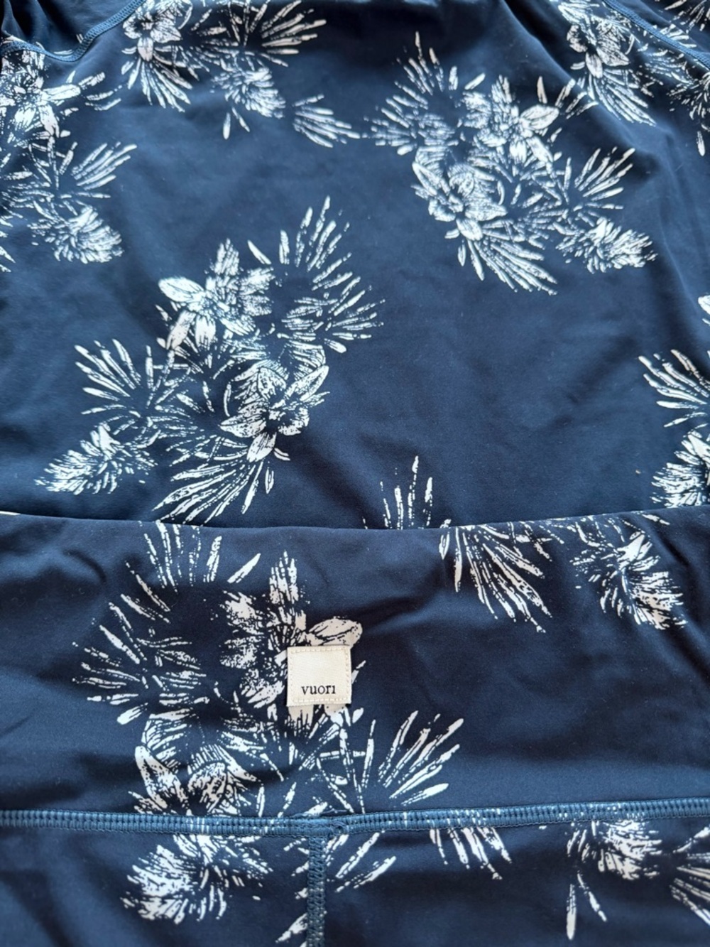 Vuori Marine Crop Top + Seascape Shortie Bikini Set w/ Bonus Prana top– Size S - Picture 6 of 10